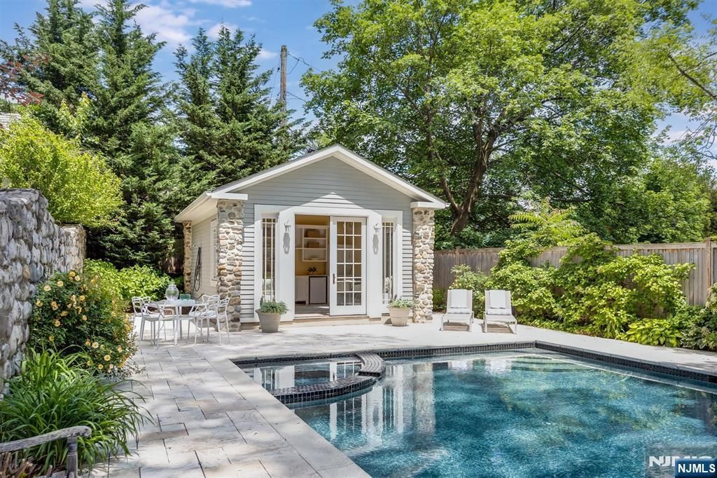 Photo of 49 Highland Avenue, Montclair, NJ 07042 (MLS # 26012922)