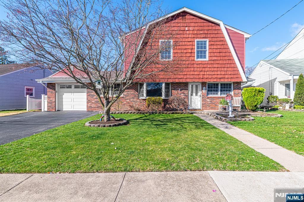 Photo of 49 Meakin Avenue, Rochelle Park, NJ 07662 (MLS # 26011497)