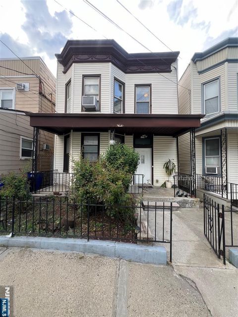 7403 2nd Avenue North Bergen NJ 07047