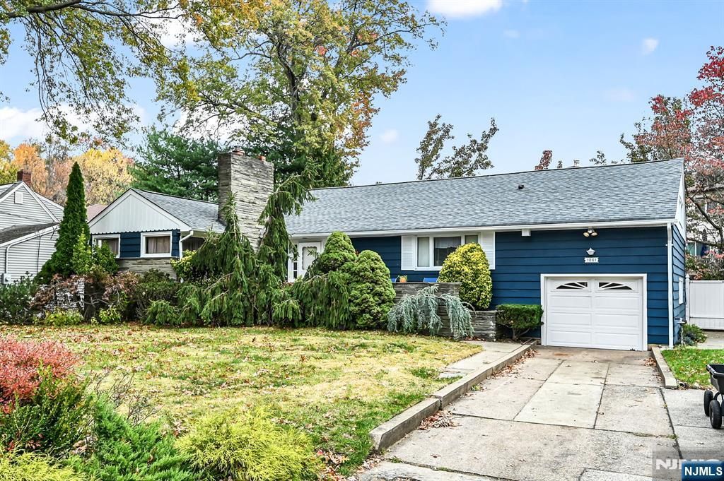 Photo of 1061 Roosevelt Avenue, New Milford, NJ 07646 (MLS # 25033074)