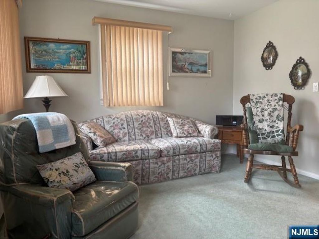 Photo of 154 7th, Hawthorne, NJ 07506 (MLS # 25038774)