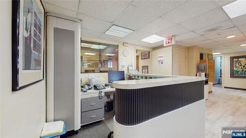 Photo of 2185 Lemoine Avenue #1JK, Fort Lee, NJ 07024 (MLS # 25005579)