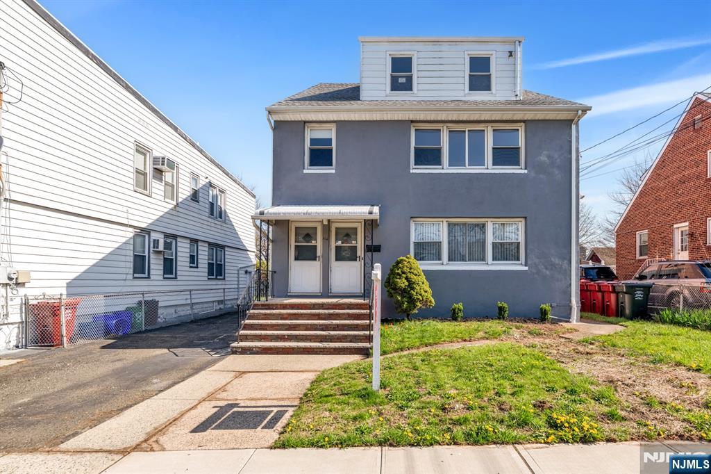Property for Sale at 114 King Street, Nutley, New Jersey - Bedrooms: 8 
Bathrooms: 4 
Rooms: 12  - $989,000