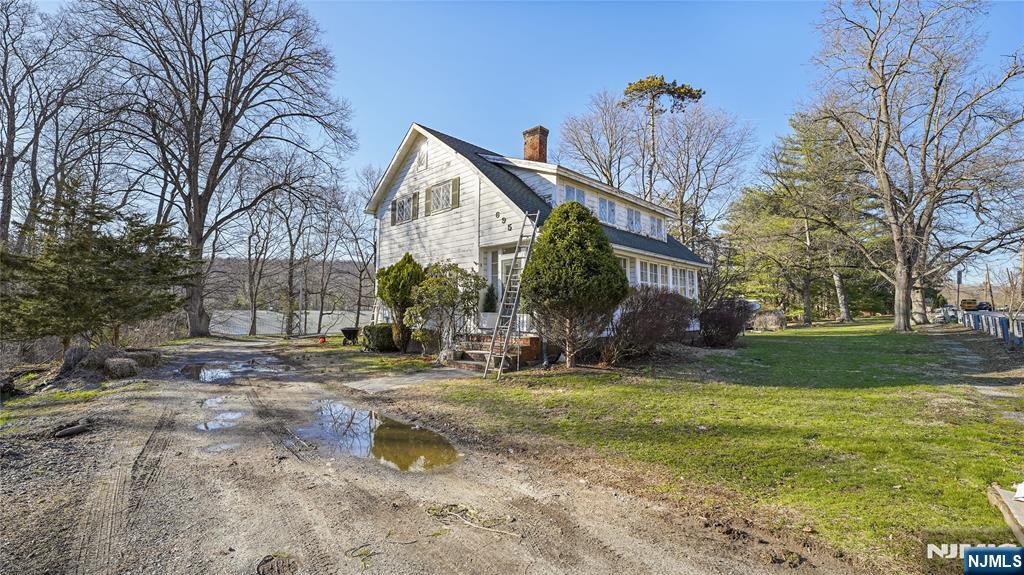 695 Ramapo Valley Road