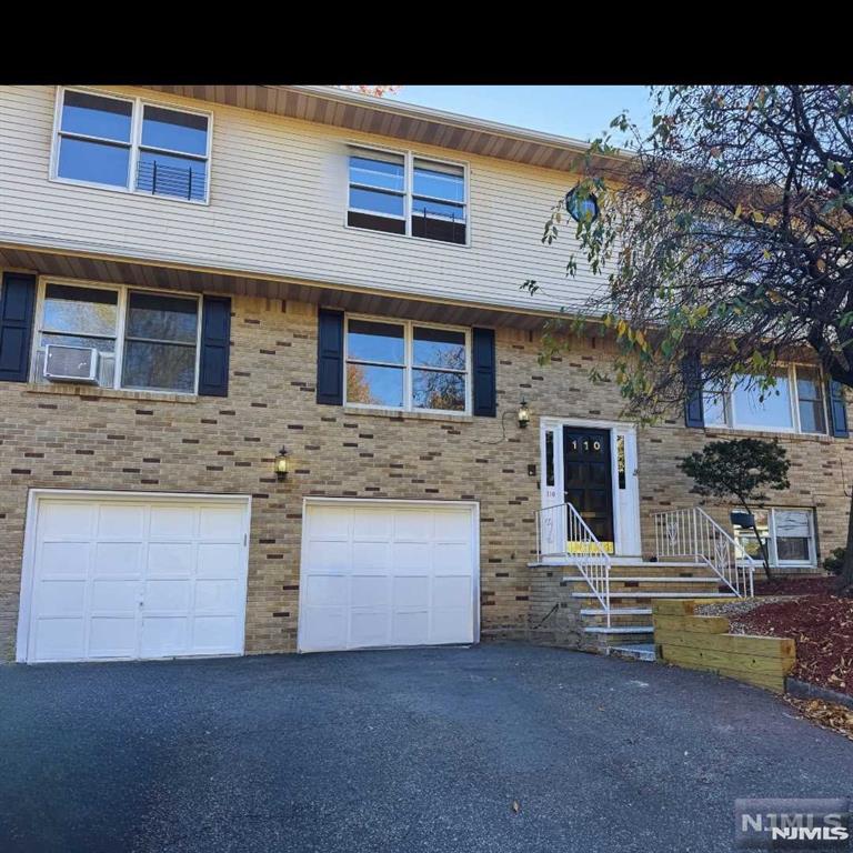 Rental Property at 110 Clarendon Pl 1, Hackensack, New Jersey - Bedrooms: 3 
Bathrooms: 2 
Rooms: 6  - $3,750 MO.