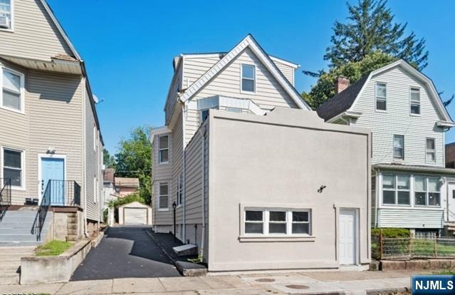 294 Park Street