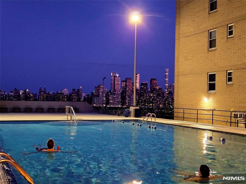 Photo of 6600 JFK Blvd E #18L, West New York, NJ 07093 (MLS # 25026269)