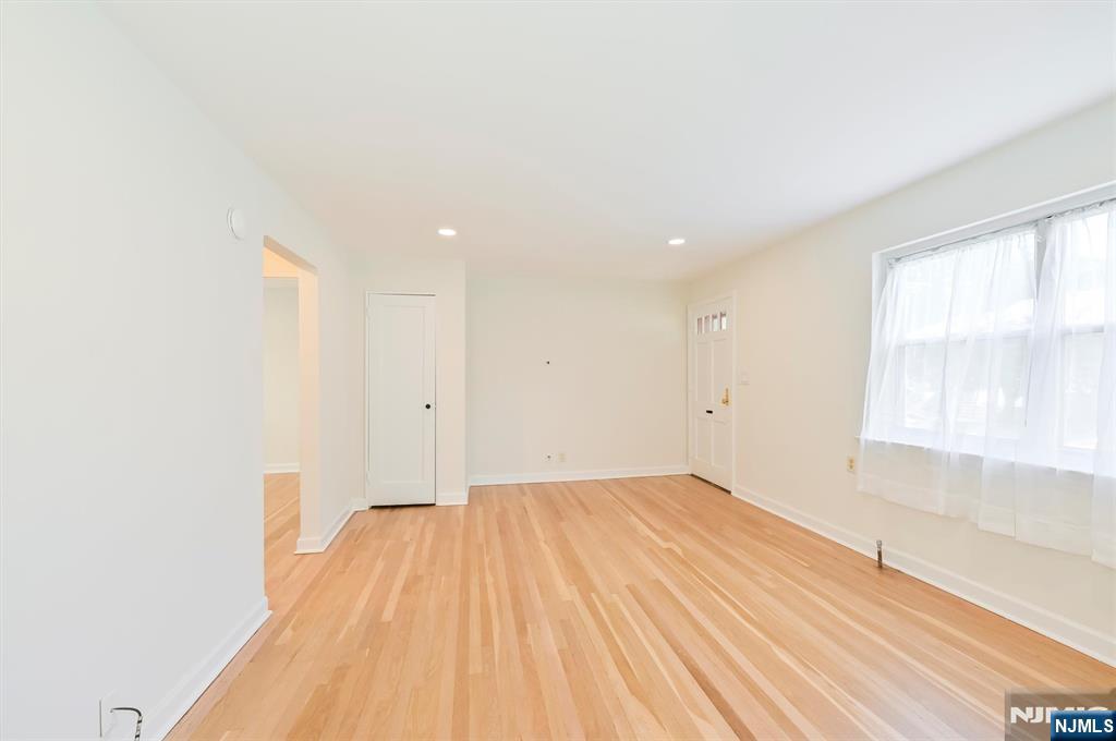 461 Heath Place 23