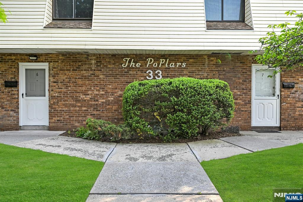 Property for Sale at 33 Poplar Avenue 1, Hackensack, New Jersey - Bedrooms: 2 
Bathrooms: 2  - $339,500