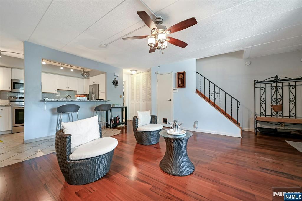 33 Poplar Avenue 1