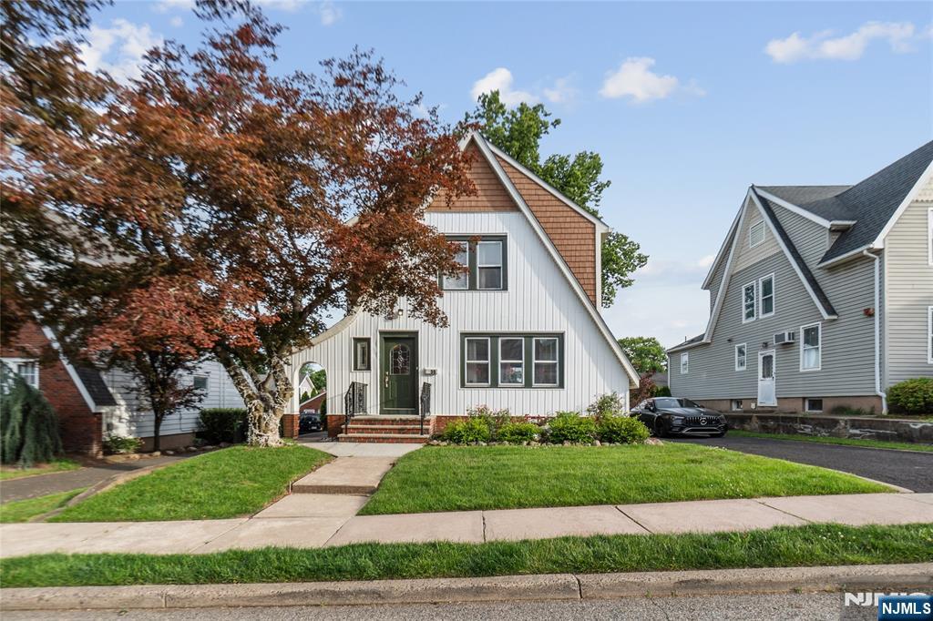 Photo of 56 Summer Street, Hawthorne, NJ 07506 (MLS # 26022104)