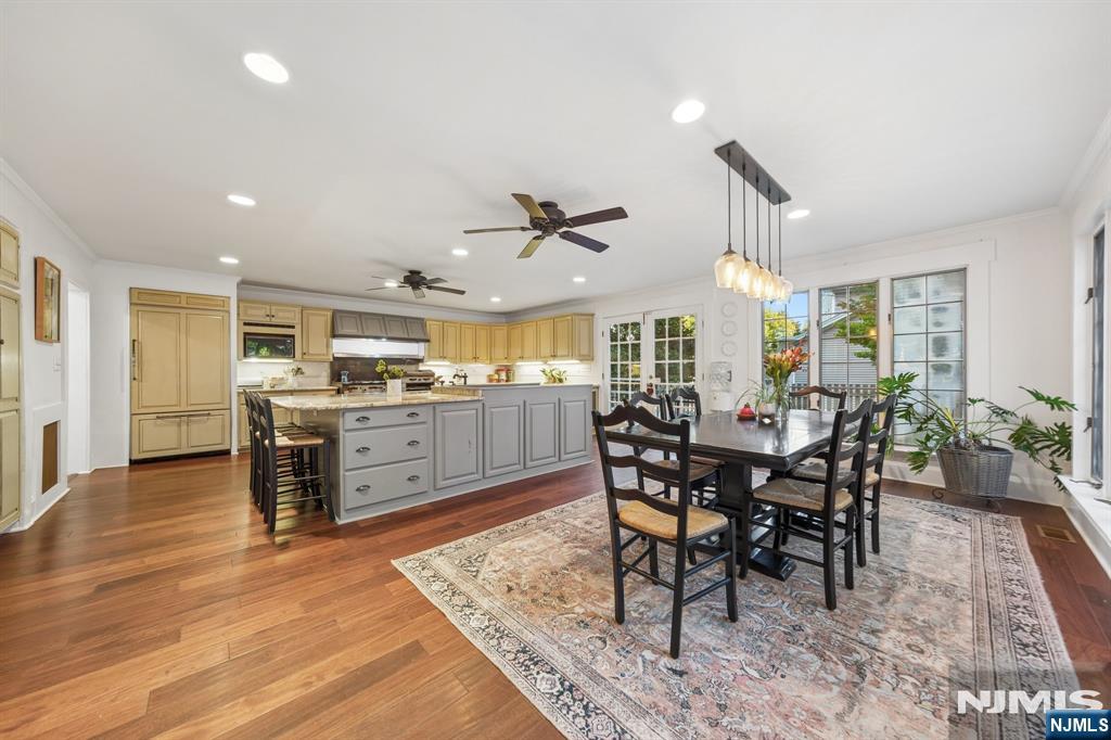 84 Arlington Avenue