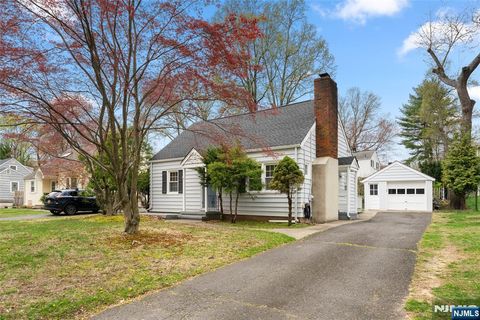 230 Knickerbocker Road Closter NJ 07624