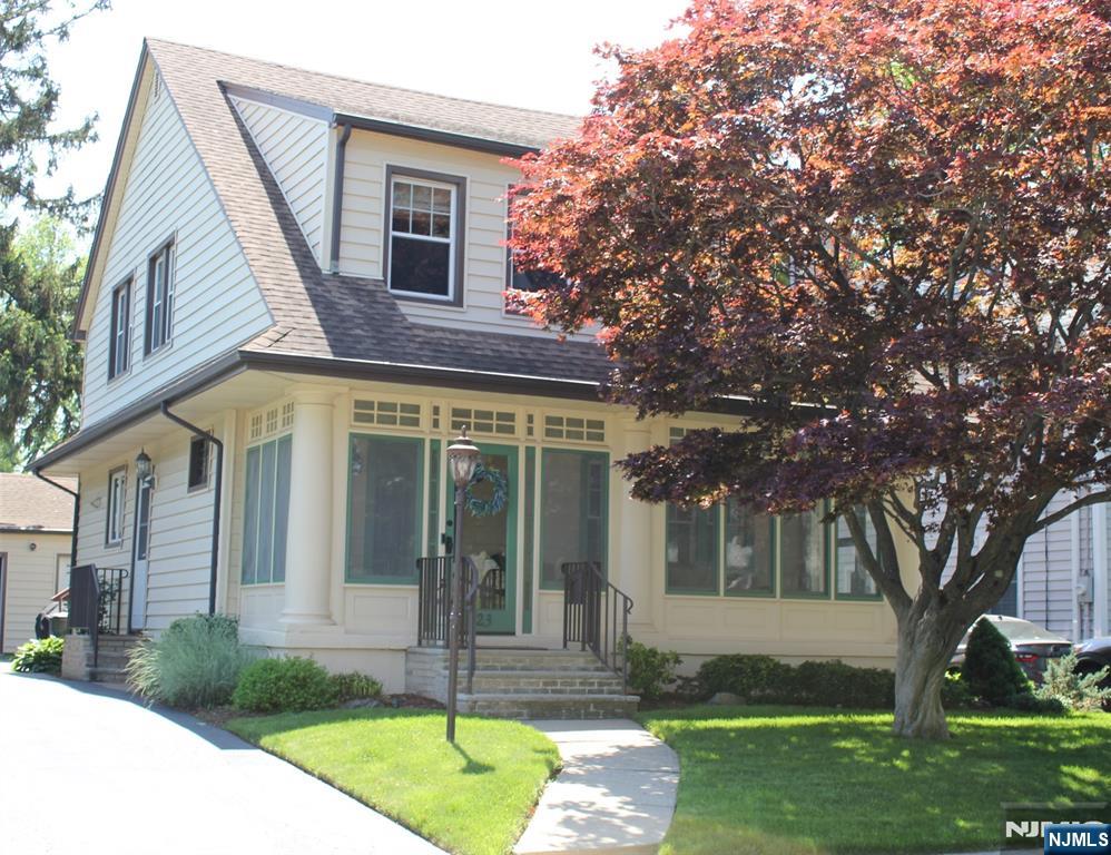 Property for Sale at 523 Winne Avenue, Oradell, New Jersey - Bedrooms: 4 
Bathrooms: 3 
Rooms: 9  - $835,000