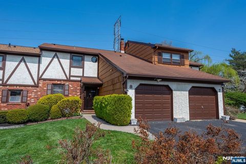 Photo of 8 Sherbone Place #2108, Sayreville, NJ 08872 (MLS # 26012612)