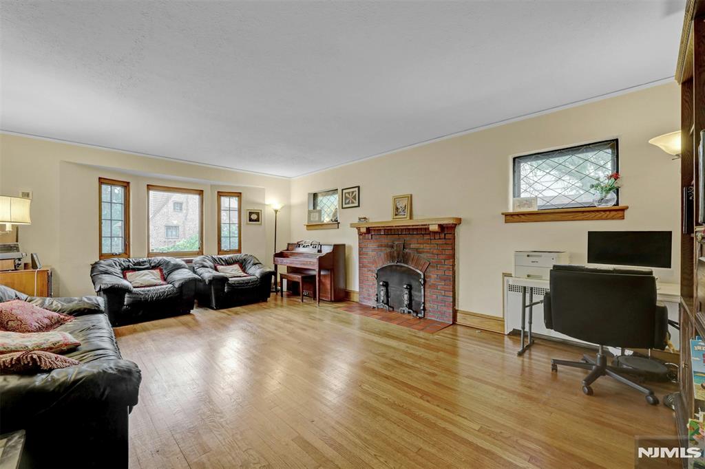 548 Standish Road