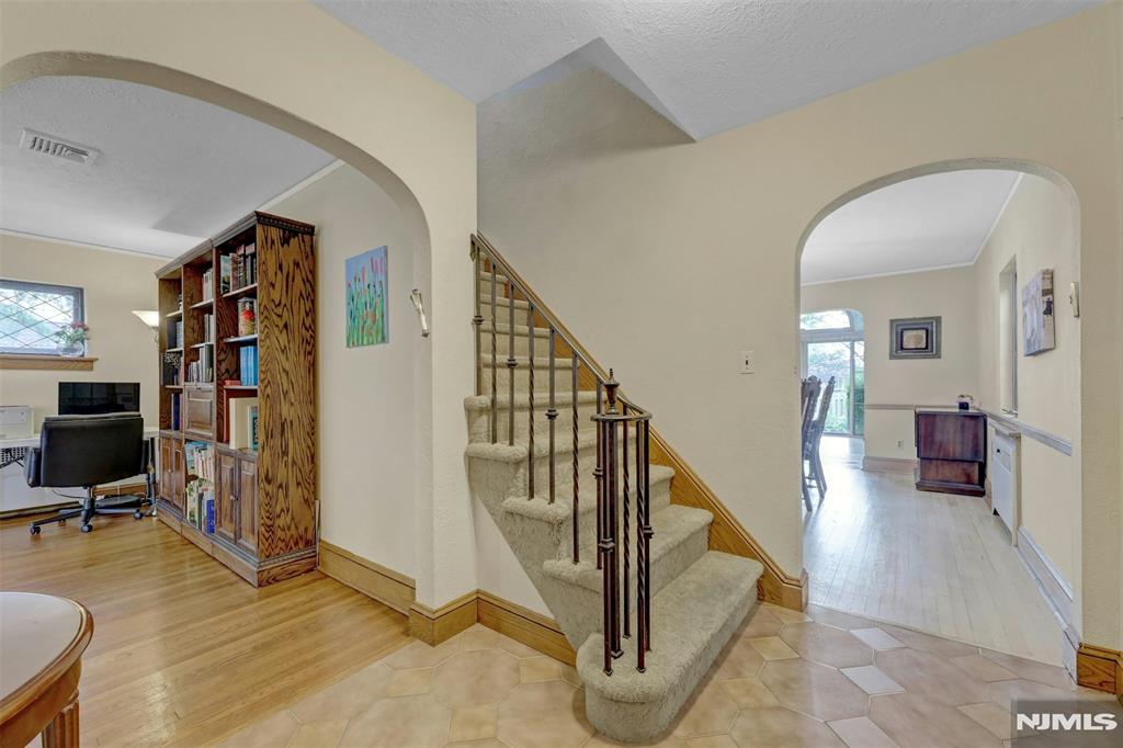 548 Standish Road