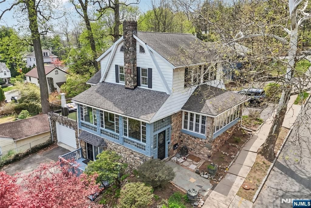 Photo of 16 Jones Place, West Orange, NJ 07052 (MLS # 26008856)