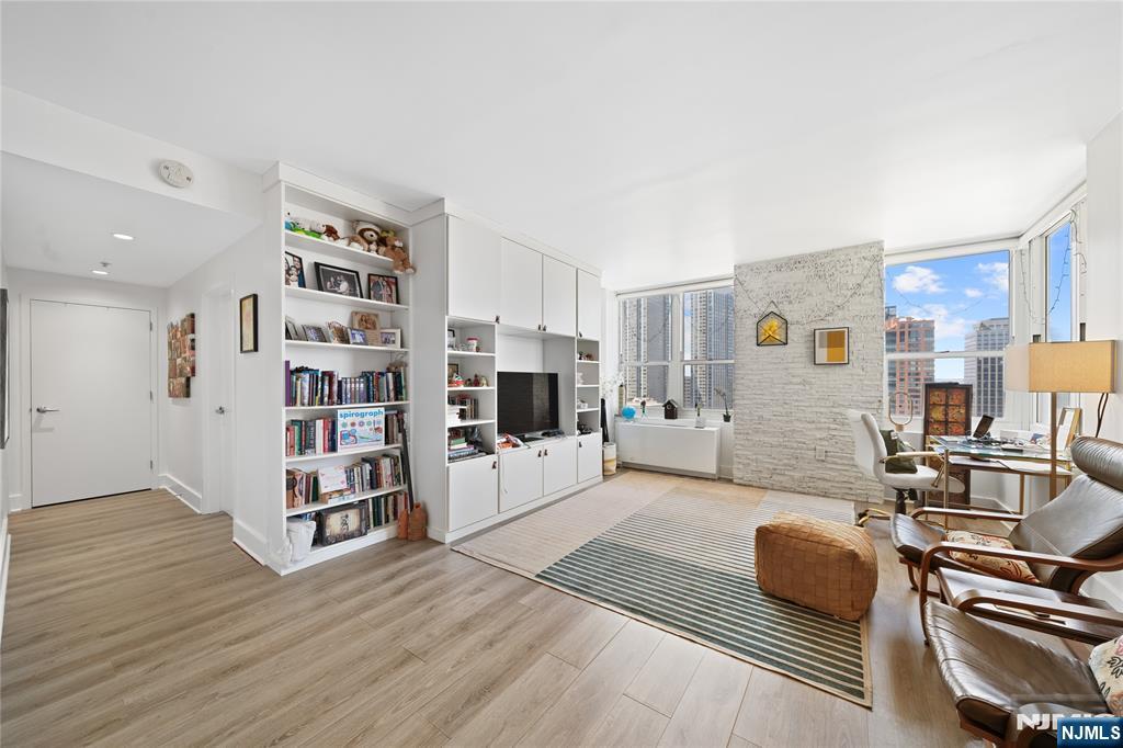 88 Morgan Street 2701, Jersey City, New Jersey - 1 Bedrooms  
1 Bathrooms - 