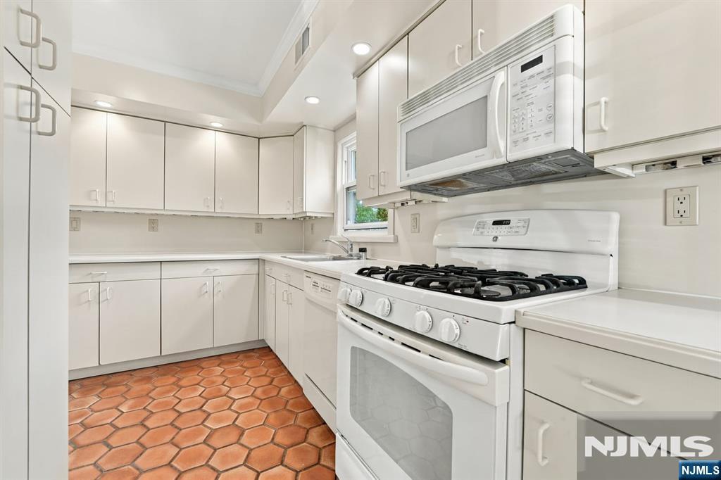 81 5th Street