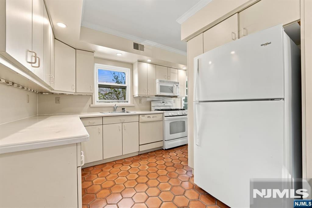 81 5th Street