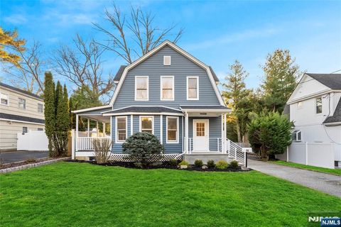 16 Clarke Street Closter NJ 07624