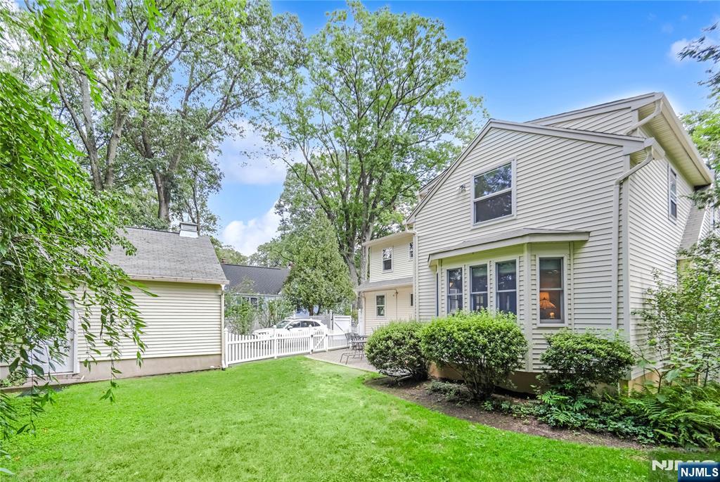 Wyckoff, New Jersey 07481, United States, 3 Bedrooms Bedrooms, ,2 BathroomsBathrooms,Residential,Active,202883