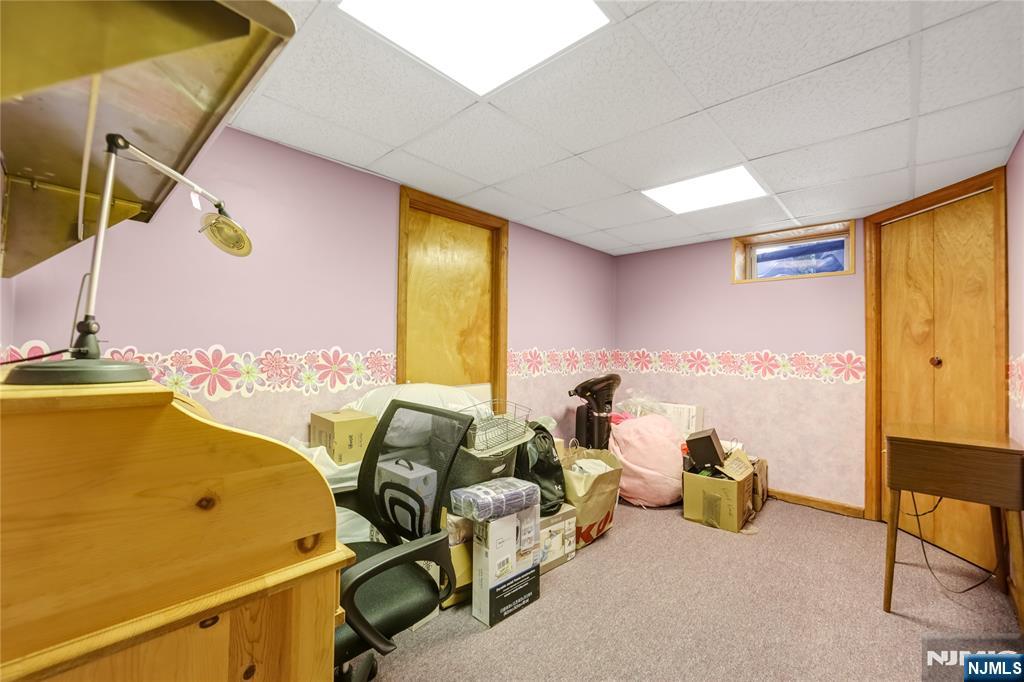 Wyckoff, New Jersey 07481, United States, 3 Bedrooms Bedrooms, ,2 BathroomsBathrooms,Residential,Active,202883