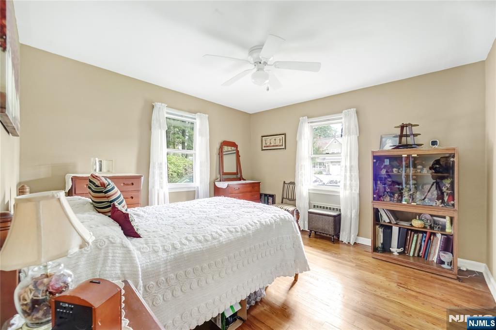 Wyckoff, New Jersey 07481, United States, 3 Bedrooms Bedrooms, ,2 BathroomsBathrooms,Residential,Active,202883