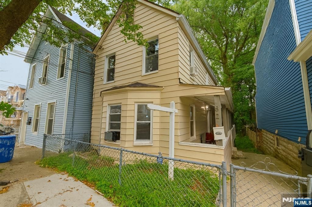 Photo of 82 Palm Street, Newark, NJ 07106 (MLS # 25029042)