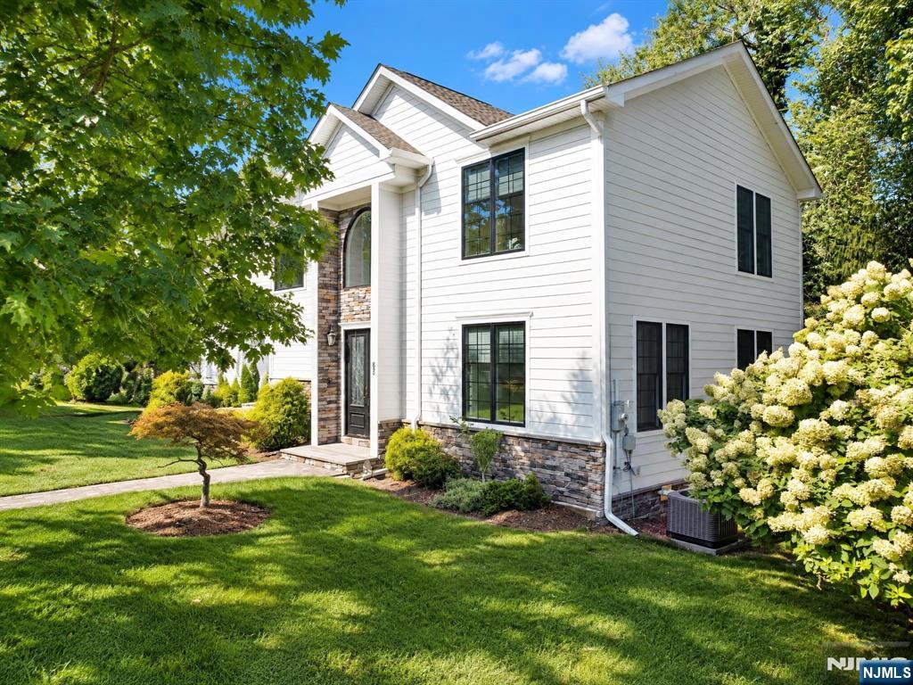 83 Holland Avenue