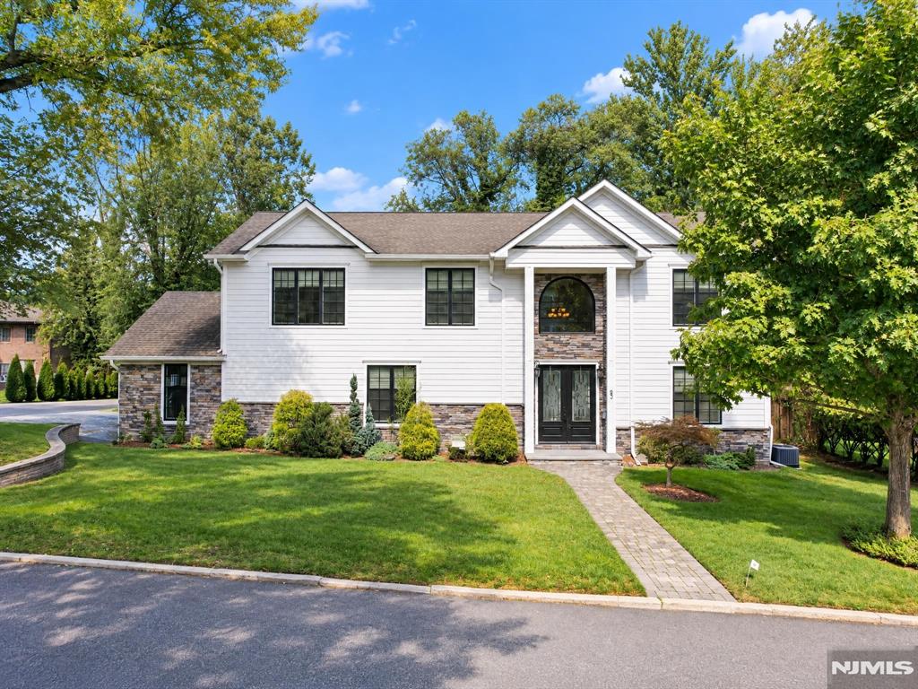 83 Holland Avenue