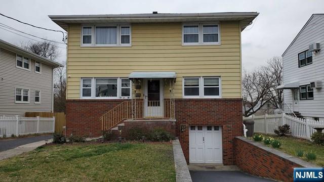 Rental Property at 653 10th St, Lyndhurst, New Jersey - Bedrooms: 2 
Bathrooms: 1 
Rooms: 5  - $2,400 MO.