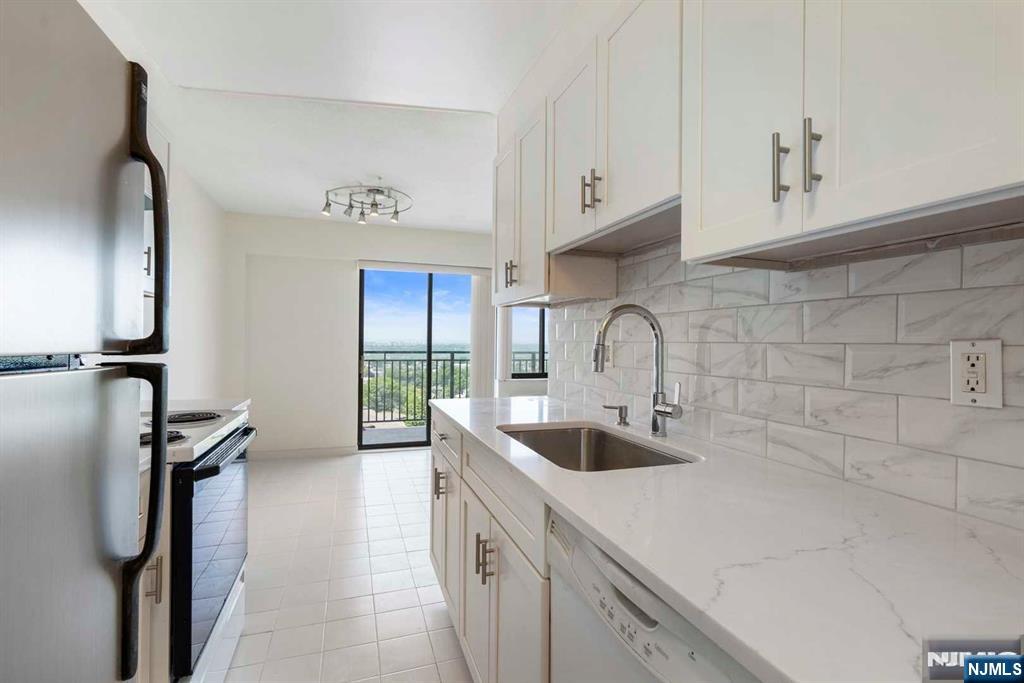 233 12th Street 4E