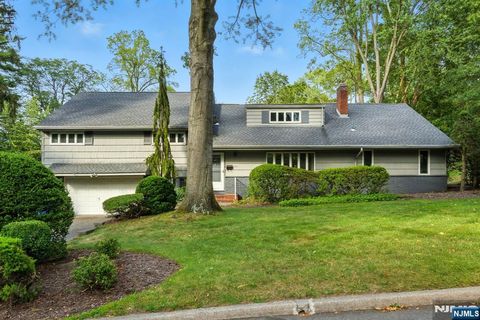 157 Downey Drive Tenafly NJ 07670