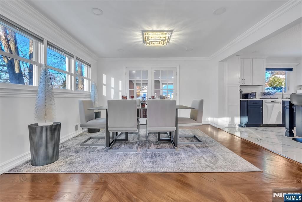 Photo of 33 Highland Avenue, Maplewood, NJ 07040 (MLS # 26006367)