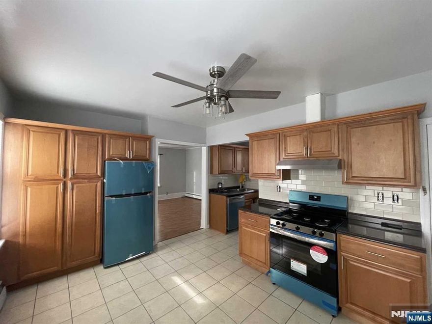 WELCOME TO SPACIOUS 2 FLOORS APARTMENT LOCATED IN HEART OF GARFIELD NJ. THIS HOME OFFERS EASY COMMUTE TO NYC AND CONVINIENTLTY SITUATED NEAR SCHOOL AND SHOPPING. APARTMENT BOAST OPEN FLOOR PLAN, PERFECT FOR ENTERTAING, LARGE EAT-IN KITCHEN, EQUIPTED WITH GAS STOVE,MICROWAVE AND DISHWASHER, LIVING ROOM AND FULL BATH. UPPER FLOOR BONUS ROOM OR OFFICE, BEDROOM AND HALH BATHROOM, PLENTY OF CLOSET SPACE. LAUNDRY COIN OPERTATED, 1 PARKING INCLUDED. CREDIT SCORE MIN 650, PROOF OF INCOME REQUIRED. BROKER FEE 1 MONTH DUE ON TIME OF SIGNING THE LEASE.