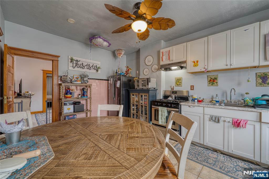 390 Delano Place