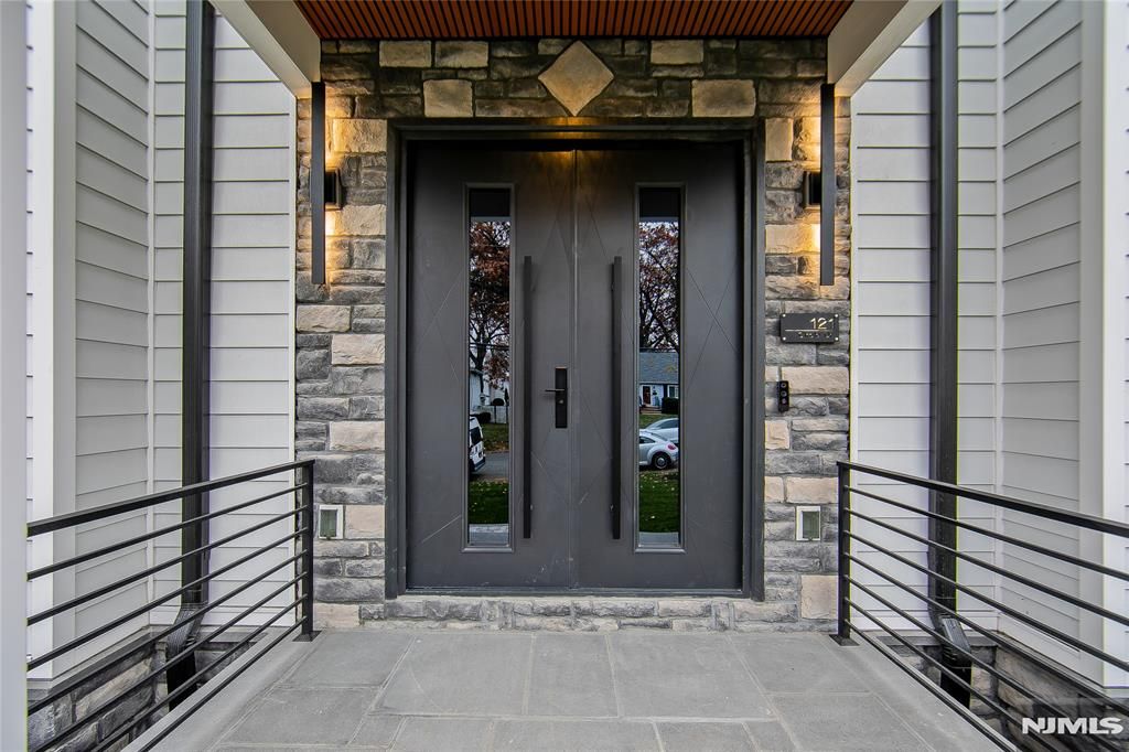 Photo of 121 Circle Drive, Paramus, NJ 07652 (MLS # 25040788)