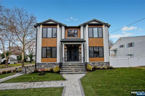 121 Circle Drive Paramus NJ 07652