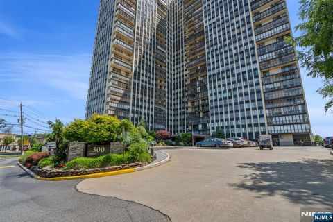 300 Winston 2908 Cliffside Park NJ 07010