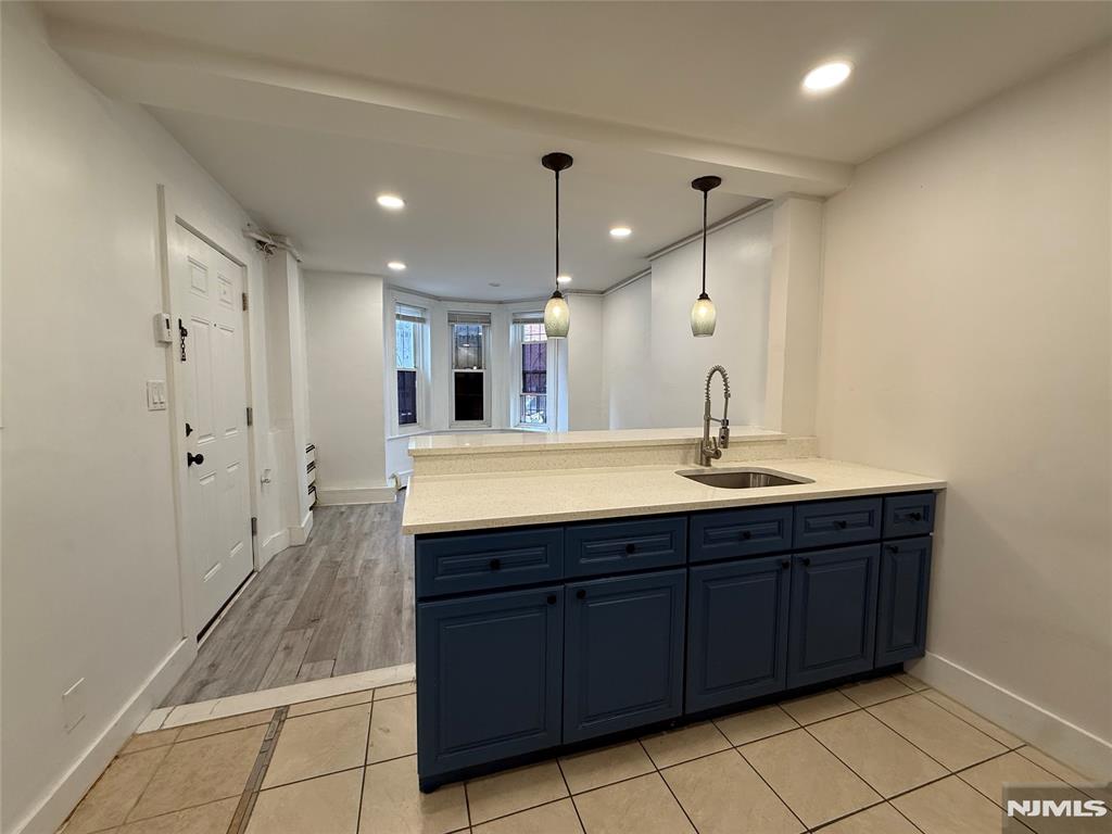 270 1/2 Summit Avenue