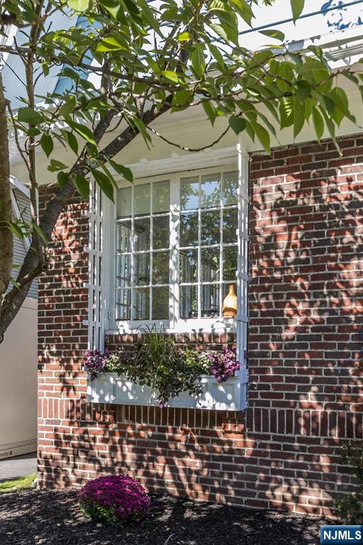 5 Bellaire Drive