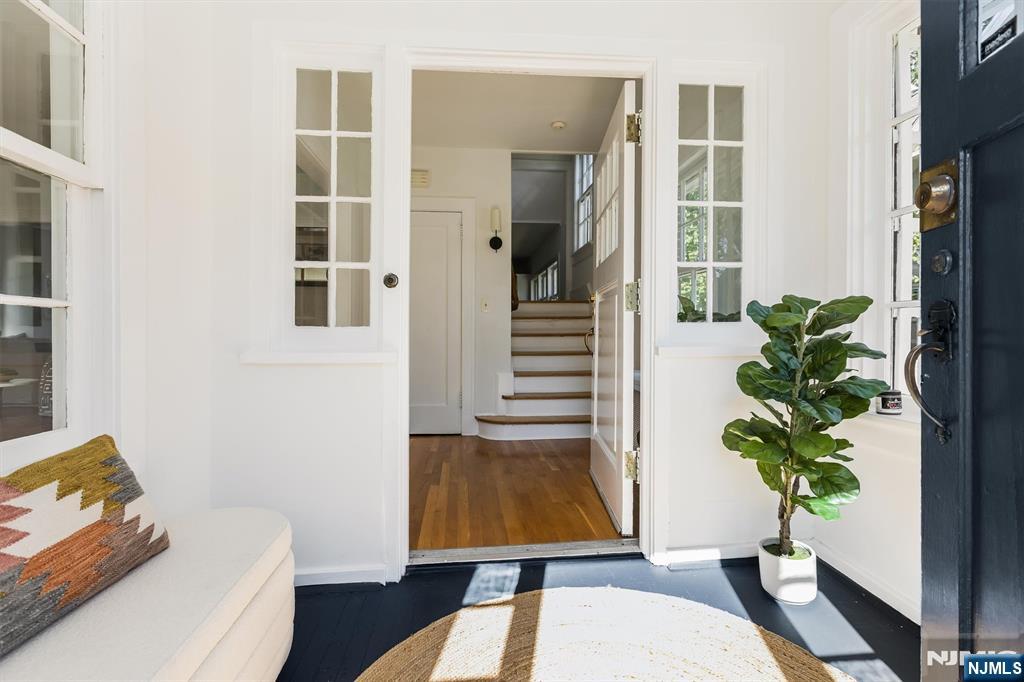 5 Bellaire Drive