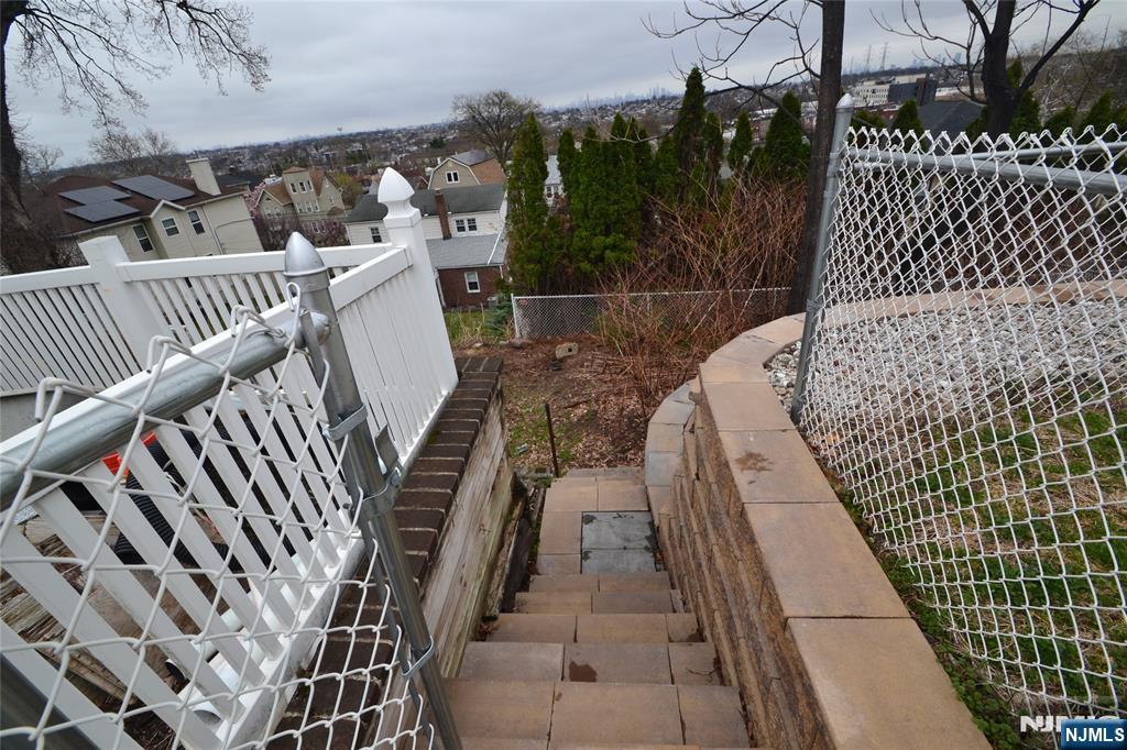 8 Witherspoon Street