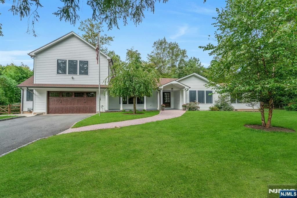 Photo of 2 Reid Court, Mahwah, NJ 07430 (MLS # 25033531)