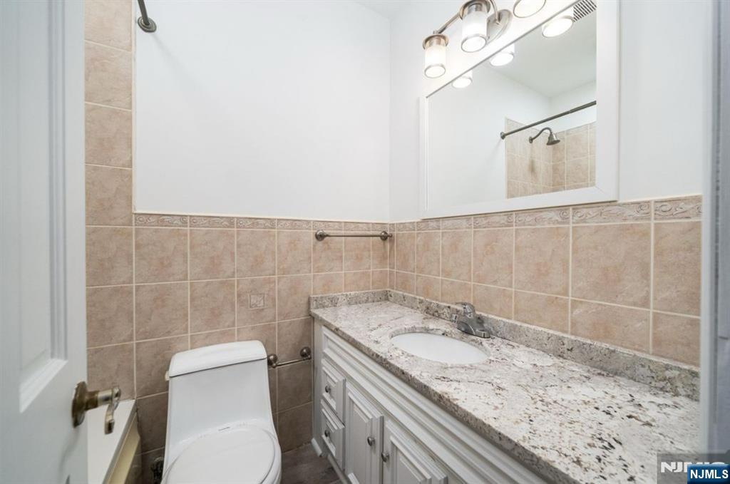 Jersey City, New Jersey 07306, United States, 1 Bedroom Bedrooms, ,1 BathroomBathrooms,Residential,Active,143015