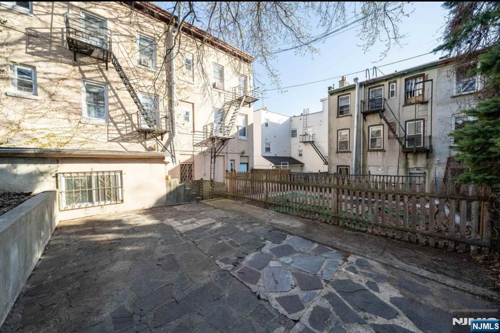 Jersey City, New Jersey 07306, United States, 1 Bedroom Bedrooms, ,1 BathroomBathrooms,Residential,Active,143015