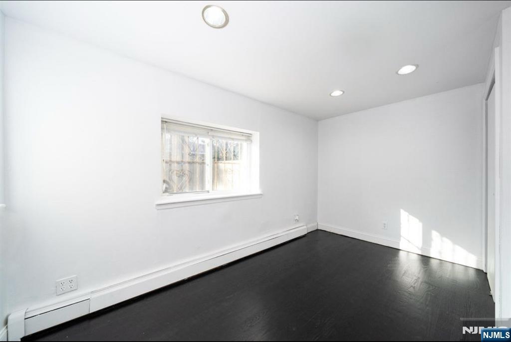 Jersey City, New Jersey 07306, United States, 1 Bedroom Bedrooms, ,1 BathroomBathrooms,Residential,Active,143015