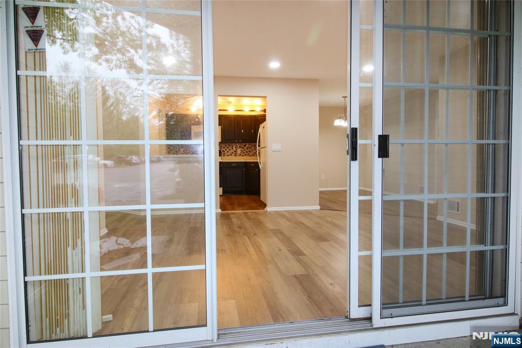 Rental Property at 336 Linden St, Mahwah, New Jersey - Bedrooms: 2 
Bathrooms: 2 
Rooms: 5  - $3,000 MO.